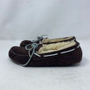 UGG Women’s 6 Brown Suede Shearling Lined Dakota Loafer Slippers